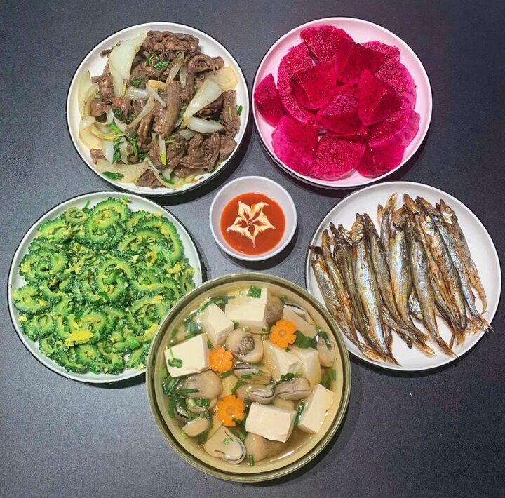 Mẹ đảm gợi ý 30 mâm cơm nhà ngon, đẹp mà không trùng lặp món nào- Ảnh 23.