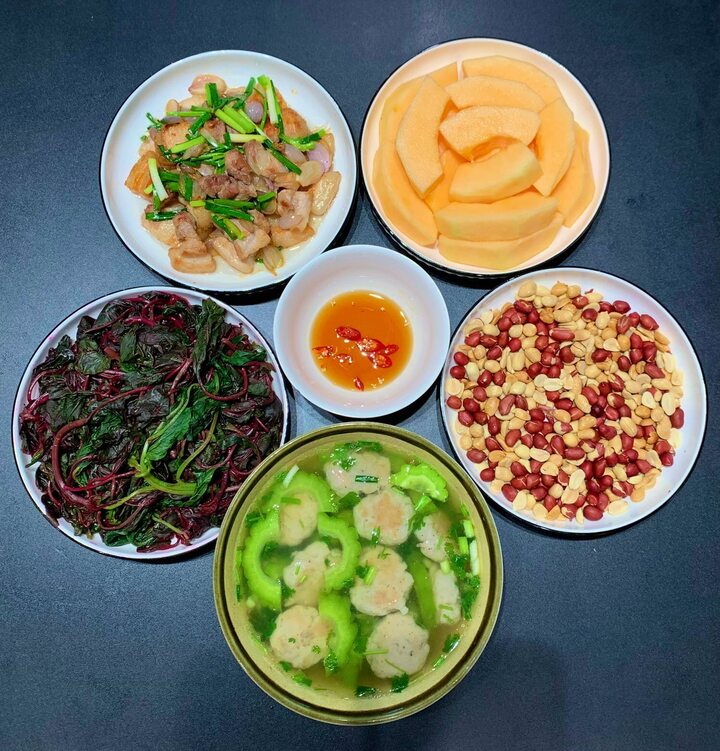 Mẹ đảm gợi ý 30 mâm cơm nhà ngon, đẹp mà không trùng lặp món nào- Ảnh 24.
