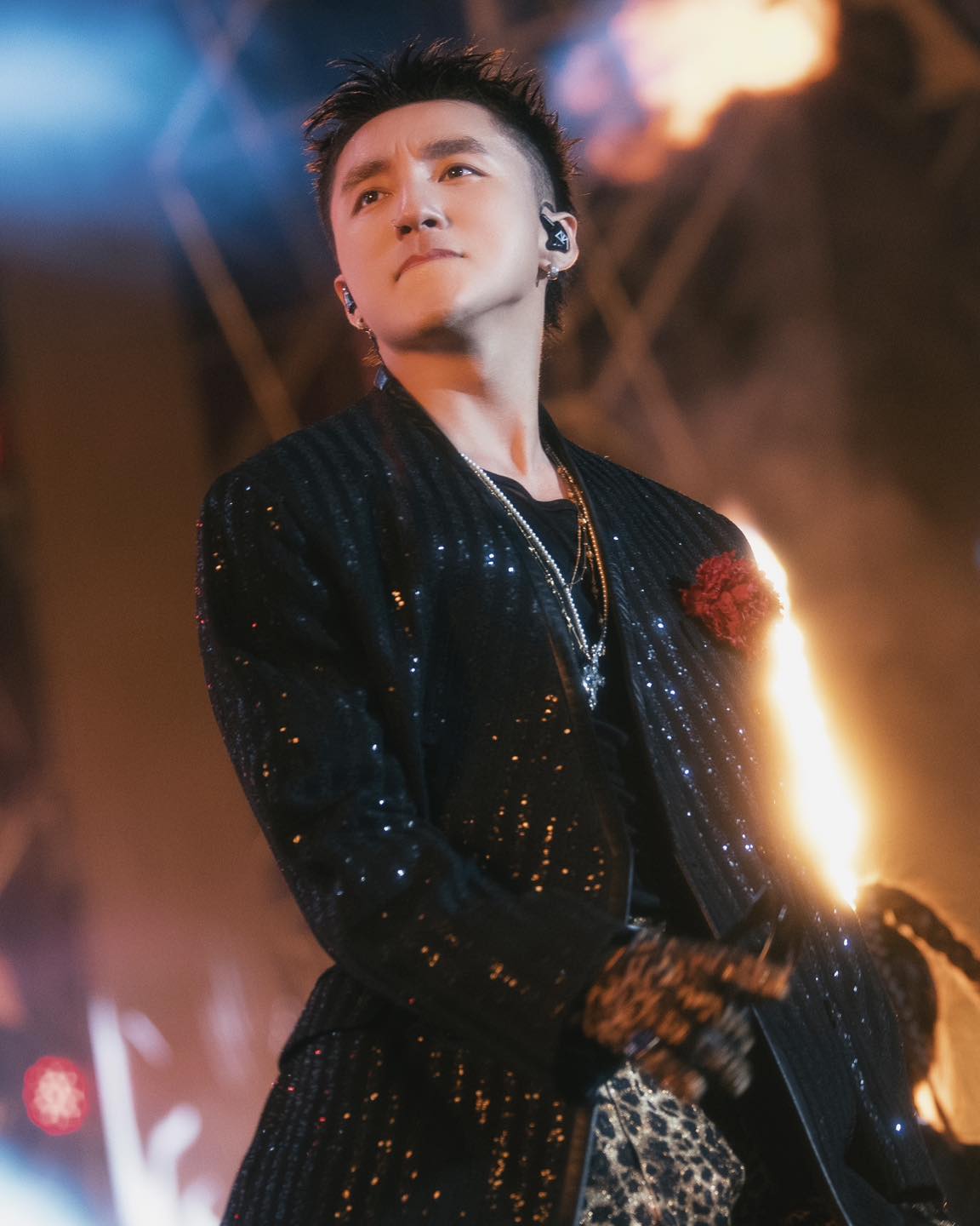Trên cả 