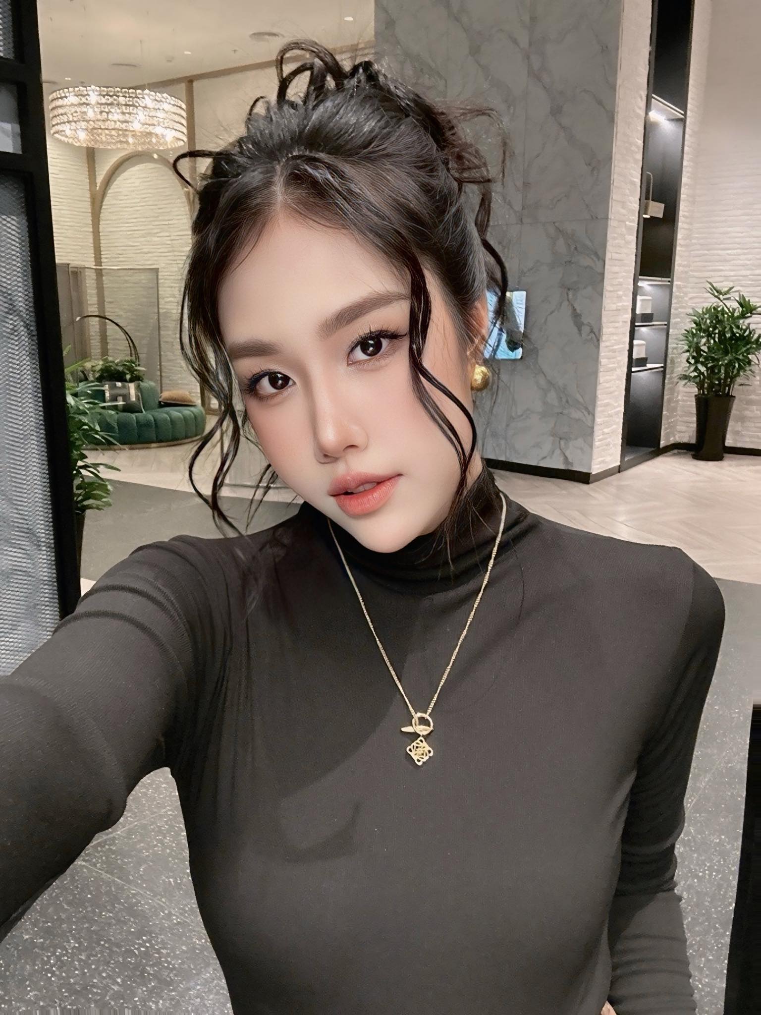 Bạn gái kém 37 tuổi của Quang Minh: “Sau khi khoe con, tôi nhận nhiều lời công kích, miệt thị”- Ảnh 2.
