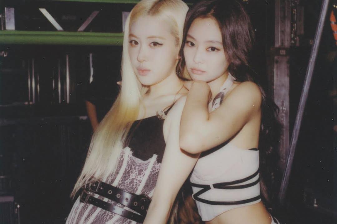 Jennie, Rosé (BLACKPINK) đăng ảnh nhạy cảm gì mà xóa trong một nốt nhạc?- Ảnh 1.