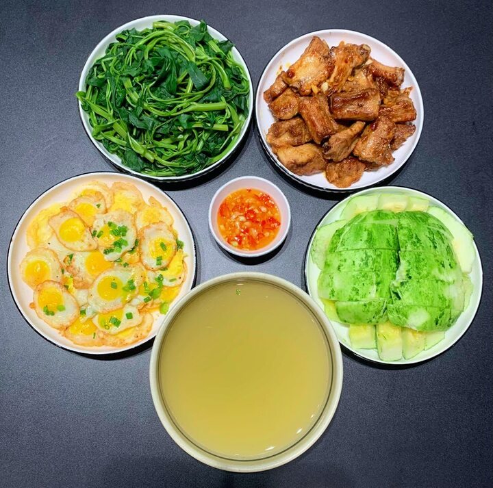 Mẹ đảm gợi ý 30 mâm cơm nhà ngon, đẹp mà không trùng lặp món nào- Ảnh 29.