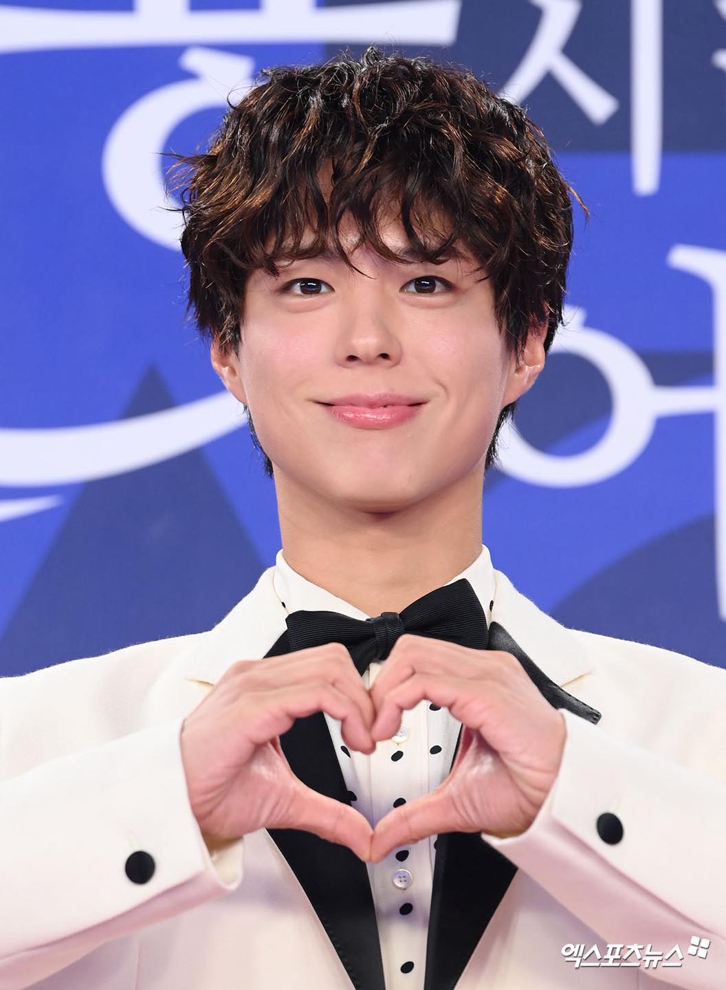 Viral nhất Rồng Xanh 2025: Trend Việt Nam bất ngờ lên sóng, lý do là vì Park Bo Gum mới ngỡ ngàng- Ảnh 5.