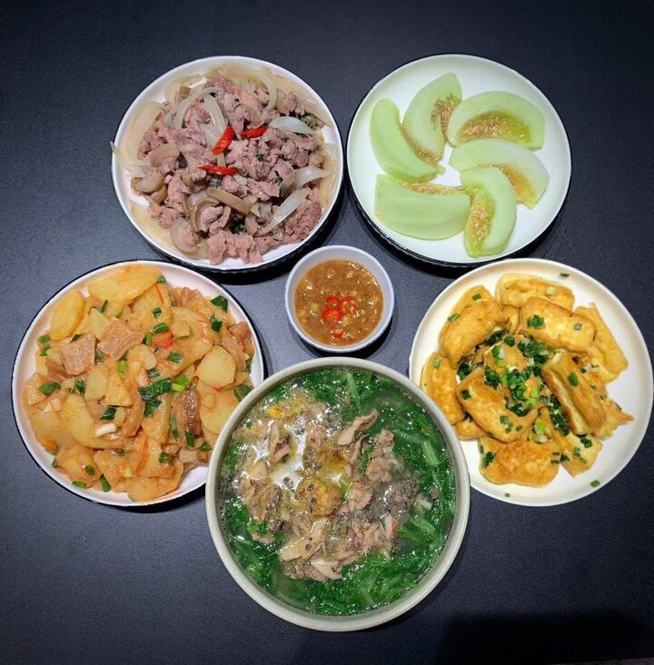 Mẹ đảm gợi ý 30 mâm cơm nhà ngon, đẹp mà không trùng lặp món nào- Ảnh 7.