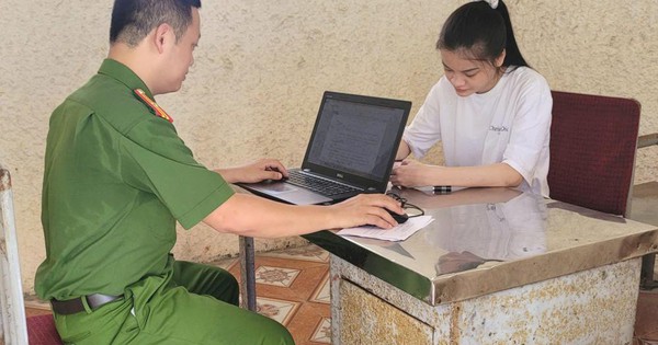 Khởi tố "kiều nữ" môi giới BĐS 23 tuổi: 11 người góp tiền mua đất chung, mất trắng 18 tỷ đồng- Ảnh 1.