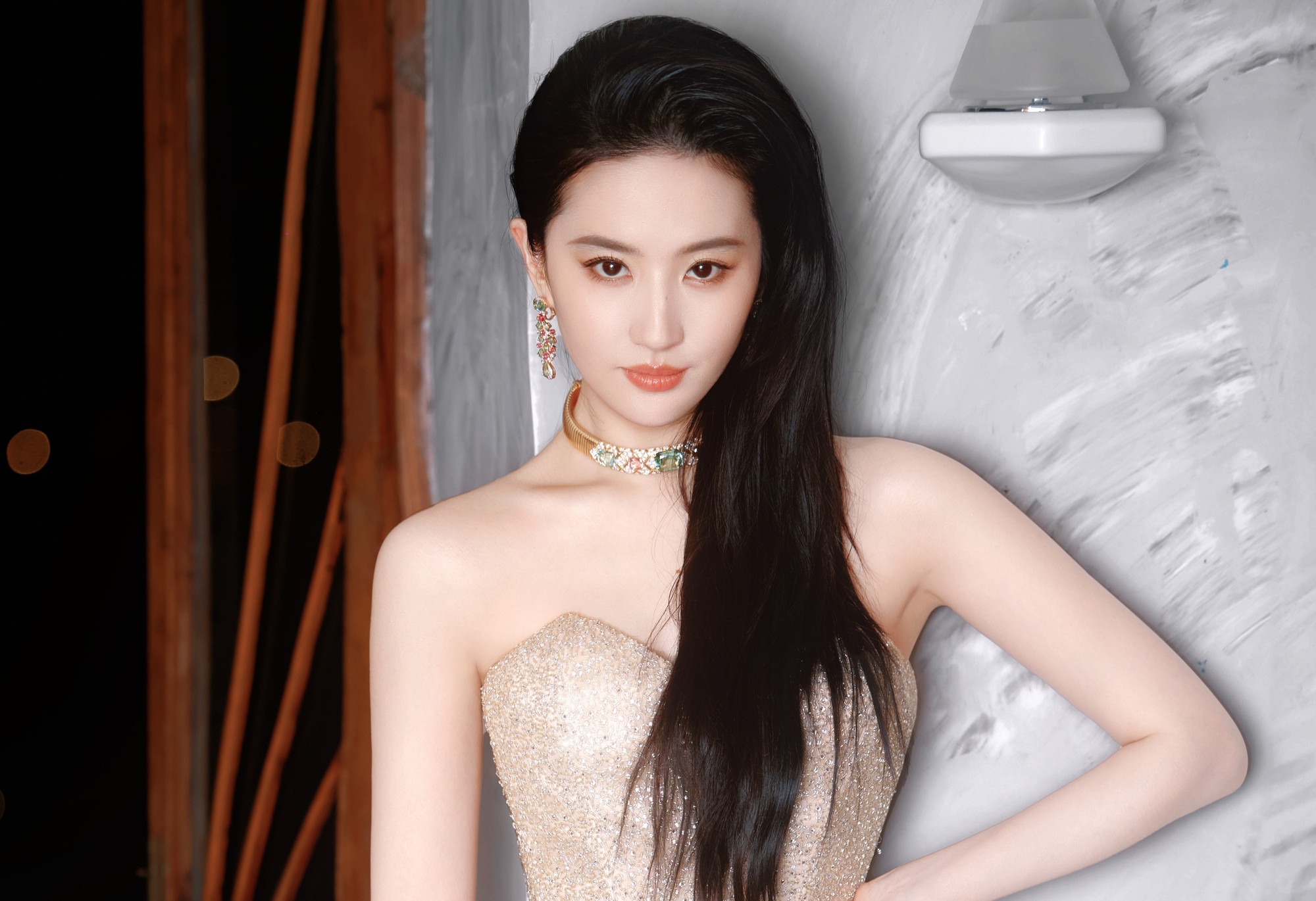 37 tuổi, Lưu Diệc Phi rũ bỏ hình tượng “thần tiên tỷ tỷ”, bước vào vai diễn gai góc nhất sự nghiệp- Ảnh 2. 37 tuổi, Lưu Diệc Phi rũ bỏ hình tượng “thần tiên tỷ tỷ”, bước vào vai diễn gai góc nhất sự nghiệp- Ảnh 2.