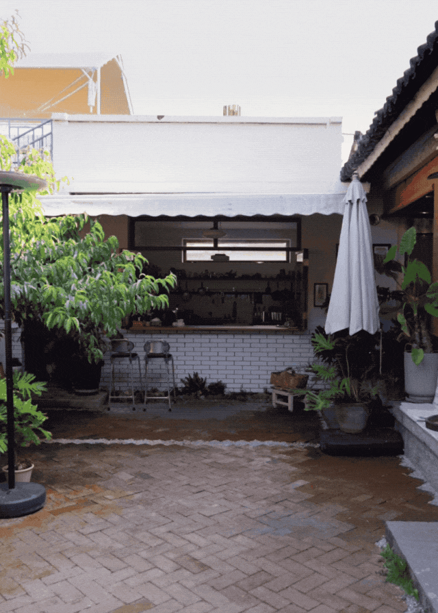 Bỏ phố về làng, cặp vợ chồng chỉ làm 3 ngày mỗi tuần, sống 