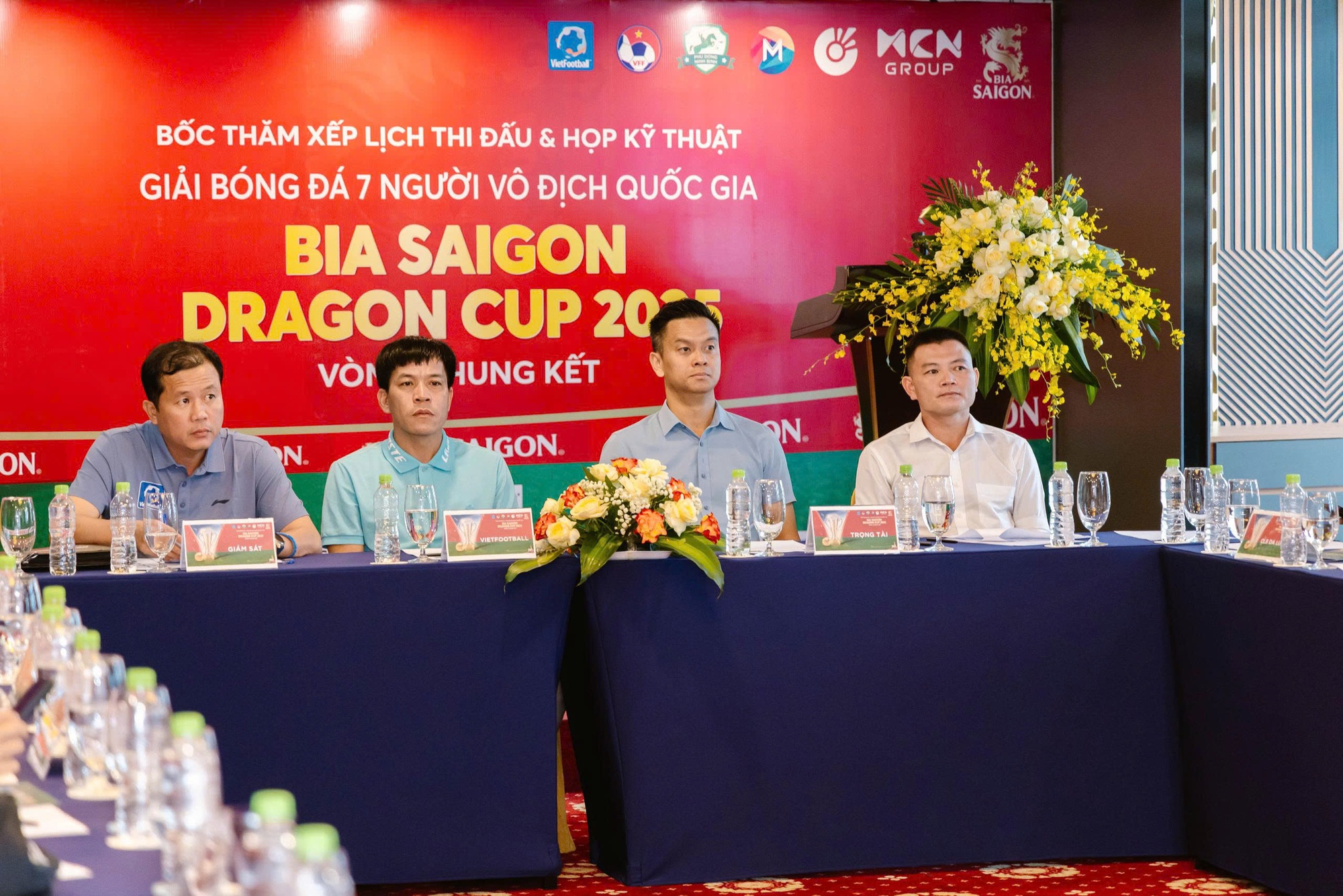 VCK giải bóng đá 7 người VĐQG 2025 lần đầu tiên có tới 12 đội, có cả ngoại binh từng vô địch V.League- Ảnh 1.
