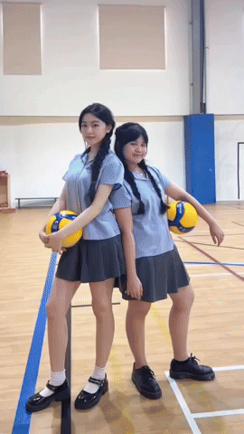 Mê mẩn ngắm ái nữ nhà MC Quyền Linh đập bóng chuyền - ném bóng rổ - đánh bóng chày - chơi tennis cực cuốn!- Ảnh 2.