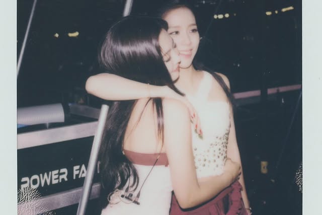 Jennie, Rosé (BLACKPINK) đăng ảnh nhạy cảm gì mà xóa trong một nốt nhạc?- Ảnh 3.