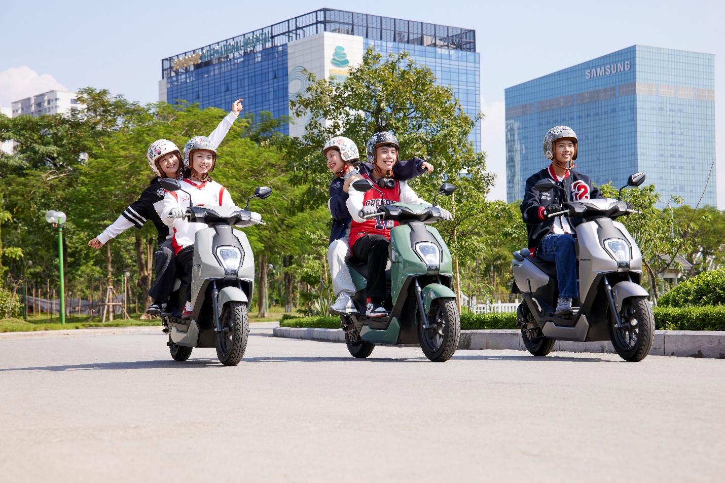 Honda tung ưu đãi lớn cho xe gắn máy điện ICON e:- Ảnh 3.