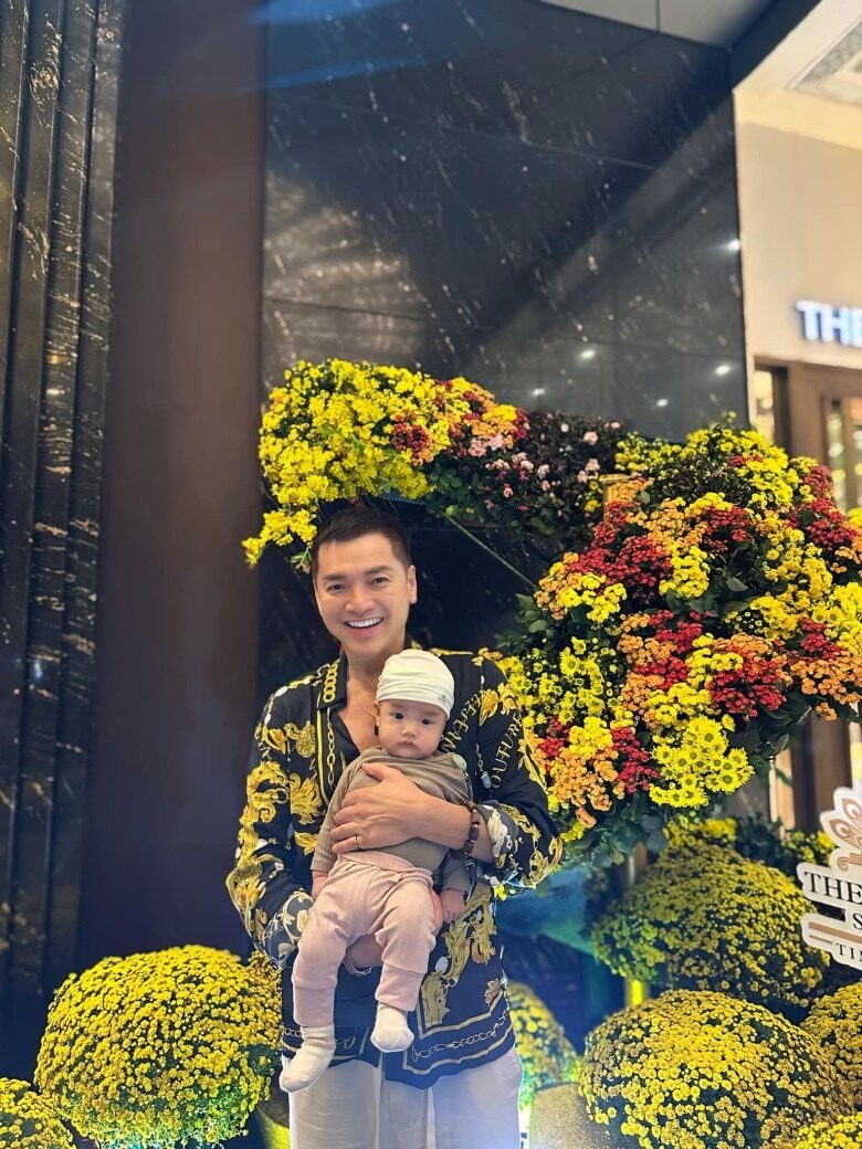Bạn gái kém 37 tuổi của Quang Minh: “Sau khi khoe con, tôi nhận nhiều lời công kích, miệt thị”- Ảnh 4.