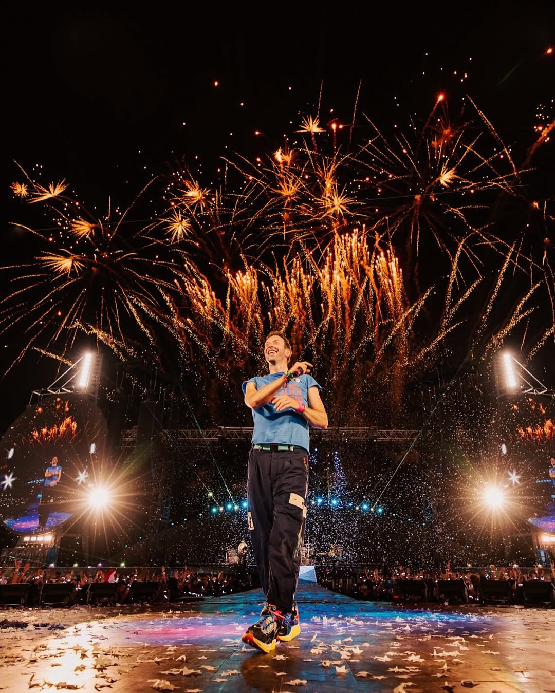Vì sao giới tinh hoa cực mê xem concert Coldplay?- Ảnh 14.