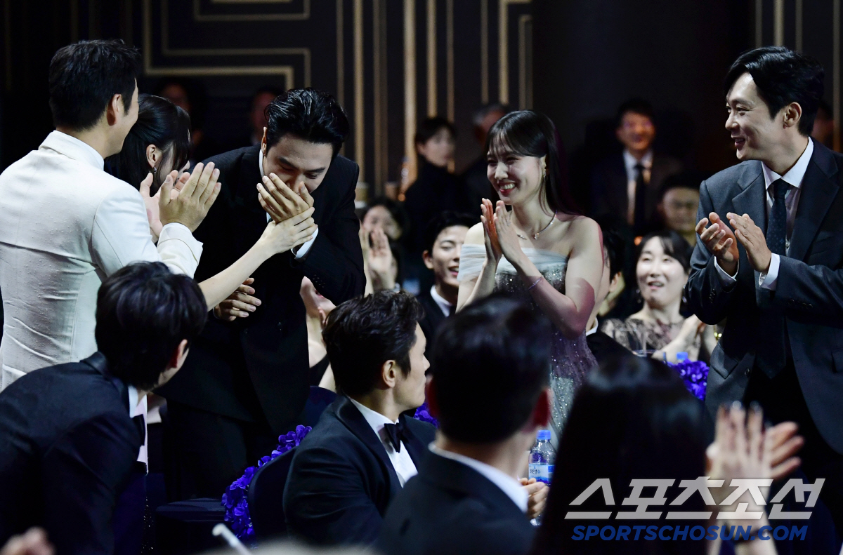 Không tin được đây là Lee Kwang Soo?- Ảnh 9.