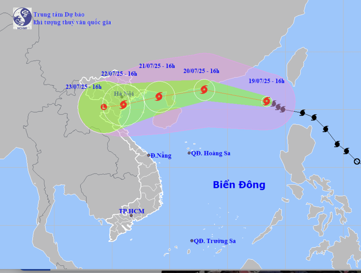 Bão Wipha đã tăng cấp chóng mặt: 13 tỉnh, thành phố khu vực Bắc Bộ, Bắc Trung Bộ sẵn sàng ứng phó- Ảnh 1.