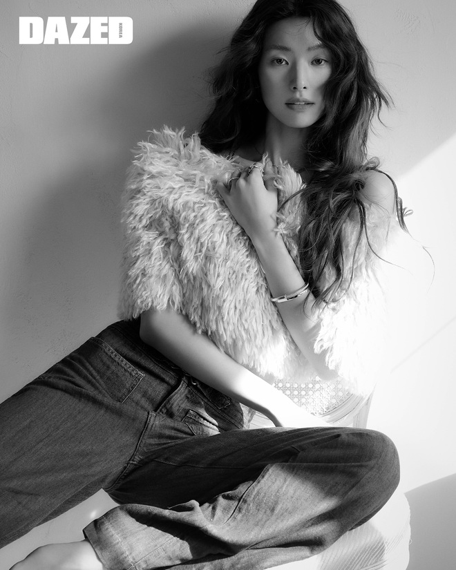 Ngã sấp mặt ở fashion week, gái xinh nay hoá 