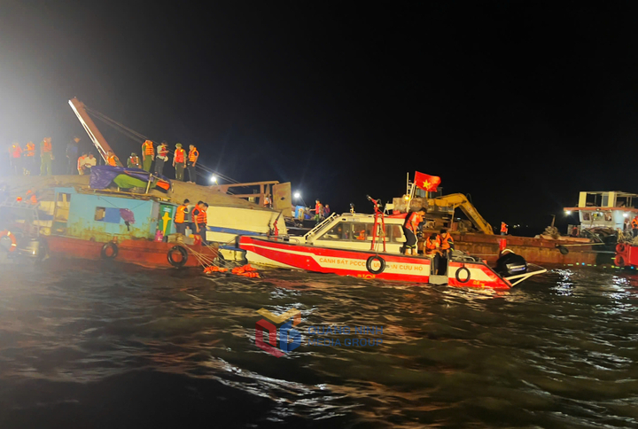 Vụ lật tàu ở Quảng Ninh: Vớt được 34 thi thể; triển khai đặc công nước tìm kiếm- Ảnh 4.