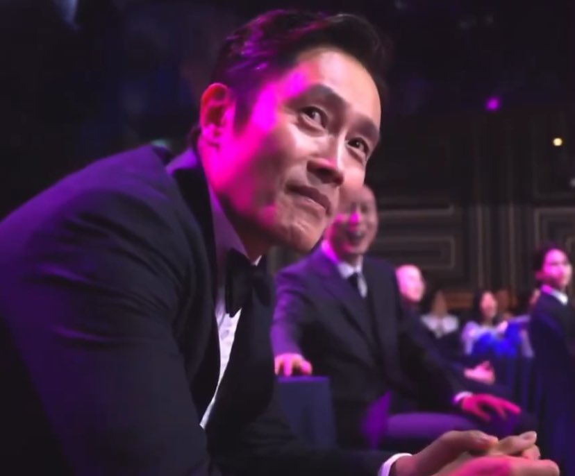 Drama căng nhất Hàn Quốc lúc này: Lee Byung Hun bị đem ra làm trò cười trên sóng trực tiếp, netizen phẫn nộ “vô duyên vừa thôi”- Ảnh 3. Drama căng nhất Hàn Quốc lúc này: Lee Byung Hun bị đem ra làm trò cười trên sóng trực tiếp, netizen phẫn nộ “vô duyên vừa thôi”- Ảnh 3.