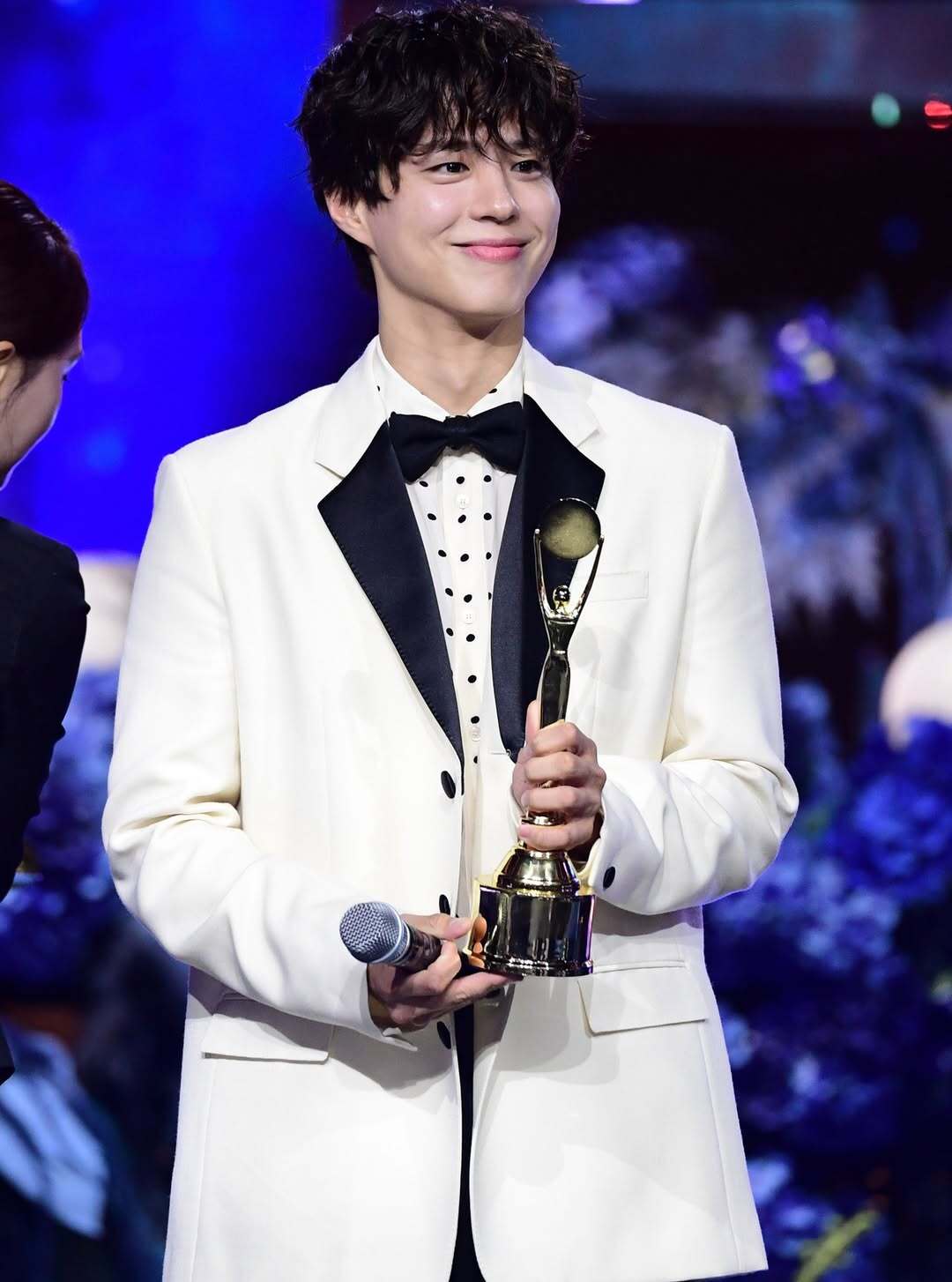 Mỹ nam số hưởng nhất Rồng Xanh: Tình tứ bên cả Hyeri lẫn IU, soi đến quan hệ mới bất ngờ- Ảnh 5.
