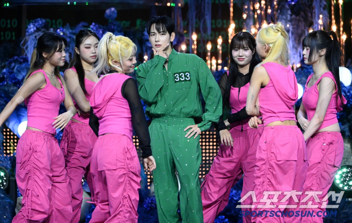 Drama căng nhất Hàn Quốc lúc này: Lee Byung Hun bị đem ra làm trò cười trên sóng trực tiếp, netizen phẫn nộ “vô duyên vừa thôi”- Ảnh 2. Drama căng nhất Hàn Quốc lúc này: Lee Byung Hun bị đem ra làm trò cười trên sóng trực tiếp, netizen phẫn nộ “vô duyên vừa thôi”- Ảnh 2.