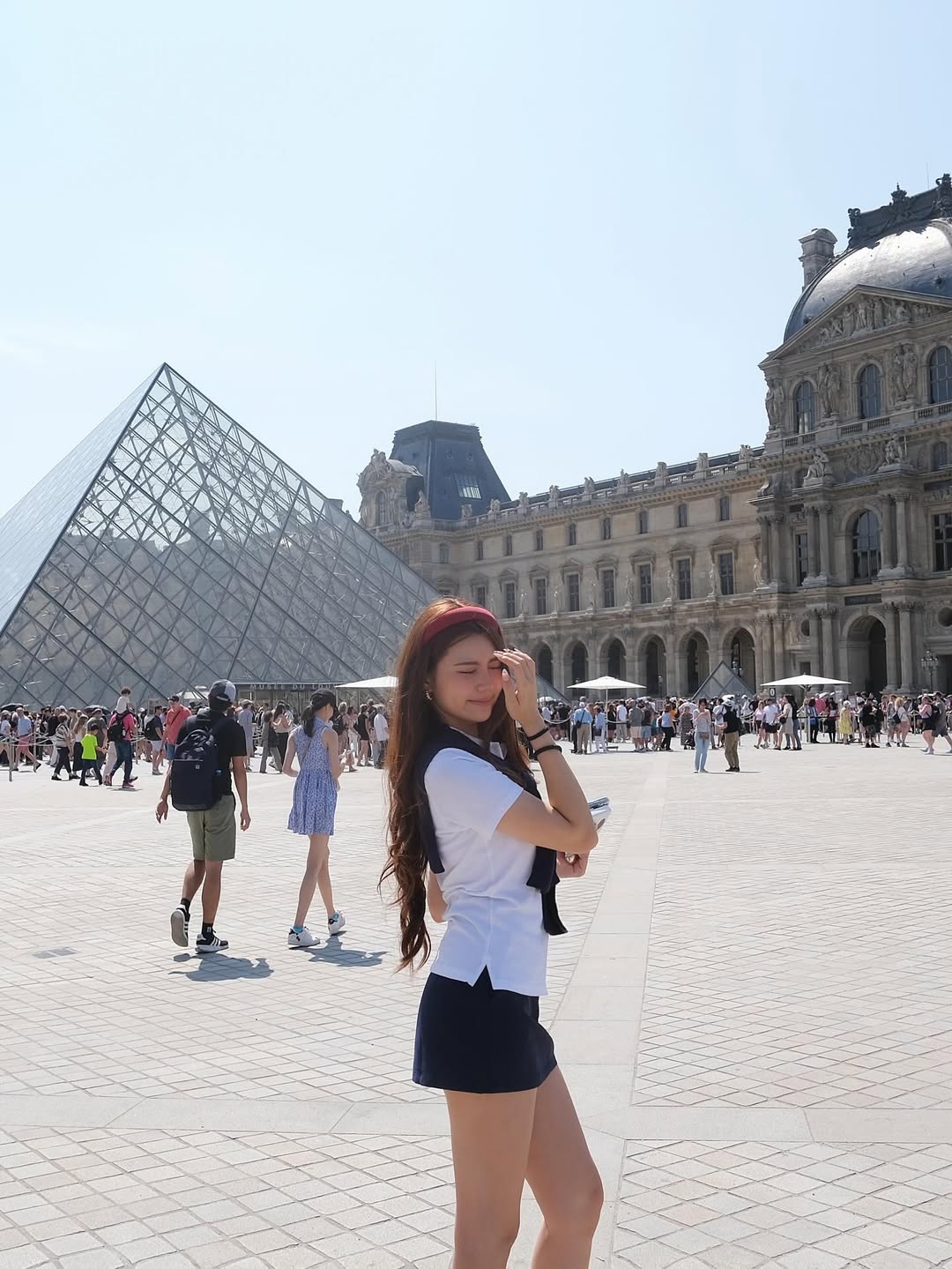 Ngắm tủ đồ cuả 2 ái nữ nhà Quyền Linh: Cô chị là 