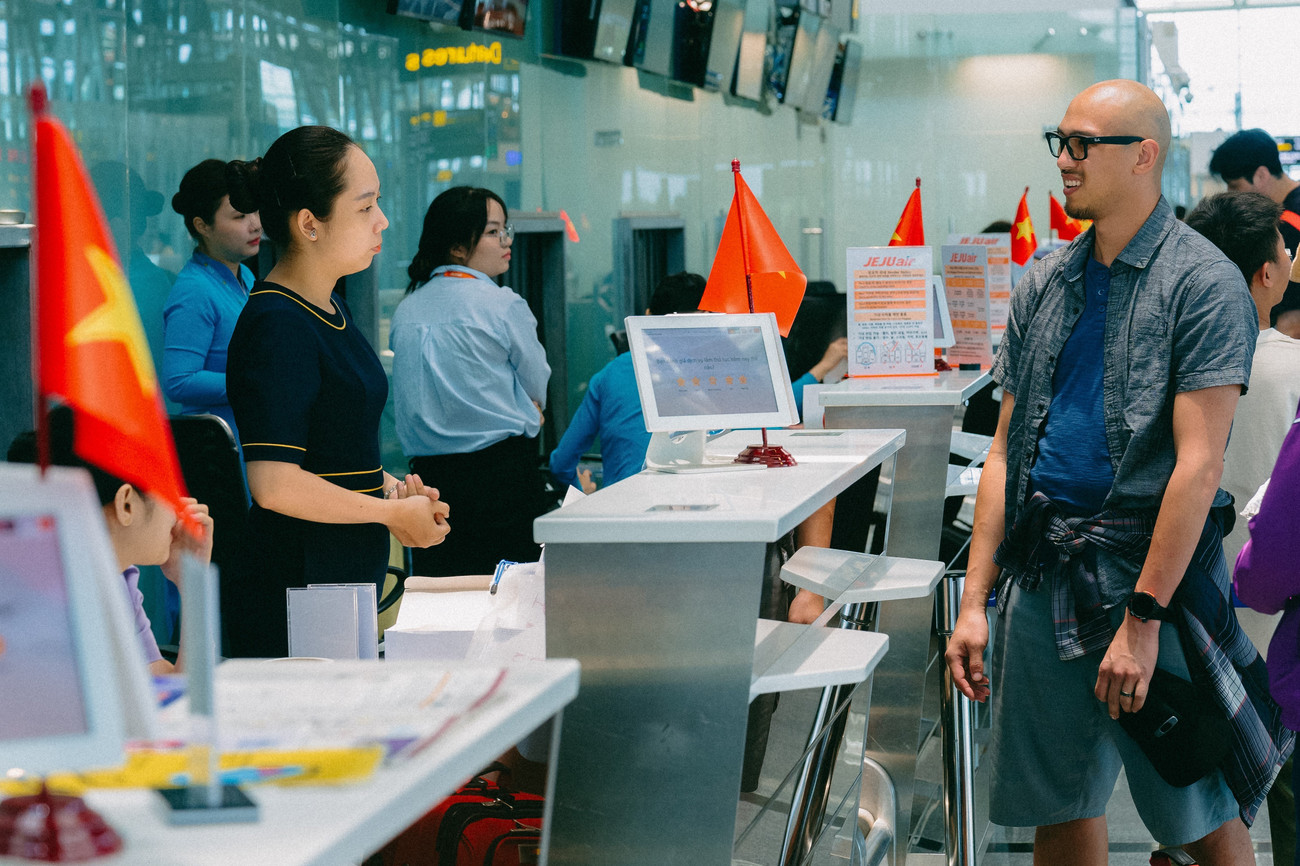 Sân bay Đà Nẵng nhận diện khuôn mặt hành khách thay giấy tờ- Ảnh 2.