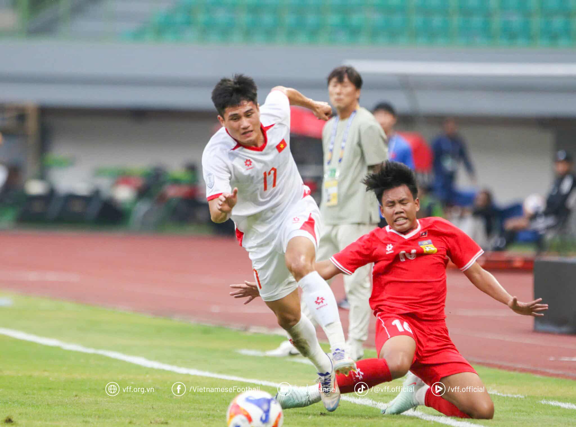 U23 Việt Nam thắng giòn giã, chạm một tay vào vé đi tiếp tại giải Đông Nam Á- Ảnh 1.