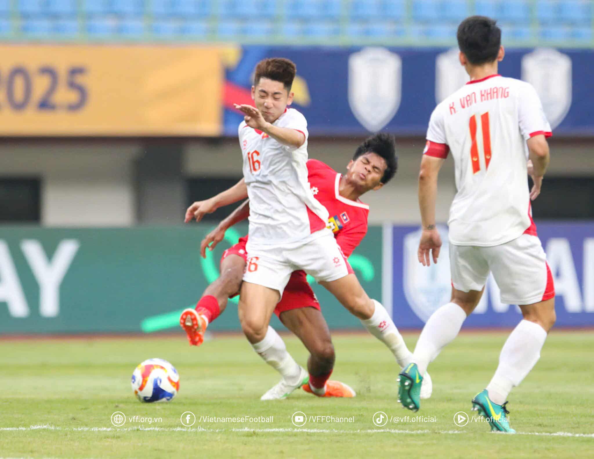 U23 Việt Nam thắng giòn giã, chạm một tay vào vé đi tiếp tại giải Đông Nam Á- Ảnh 3.
