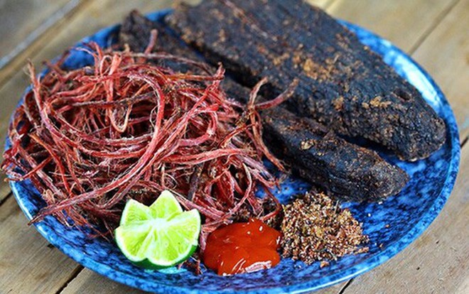 Khách Tây thử món cơm đặc sản của người vùng núi Việt Nam, nhận xét: "Nó ngon tuyệt!"- Ảnh 8.