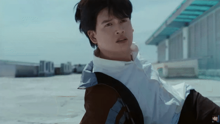 Không còn sốc trước MV về 