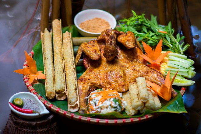 Khách Tây thử món cơm đặc sản của người vùng núi Việt Nam, nhận xét: "Nó ngon tuyệt!"- Ảnh 7.