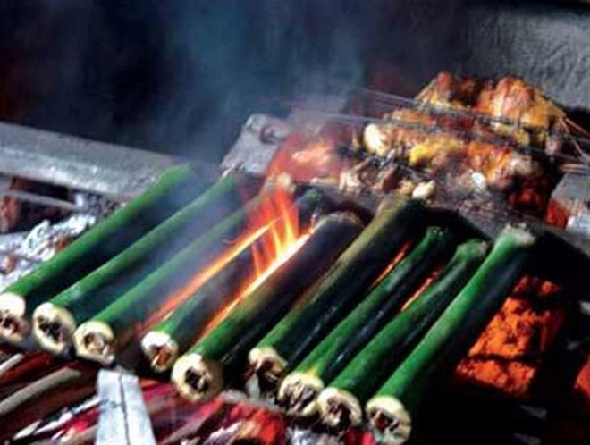 Khách Tây thử món cơm đặc sản của người vùng núi Việt Nam, nhận xét: "Nó ngon tuyệt!"- Ảnh 4.