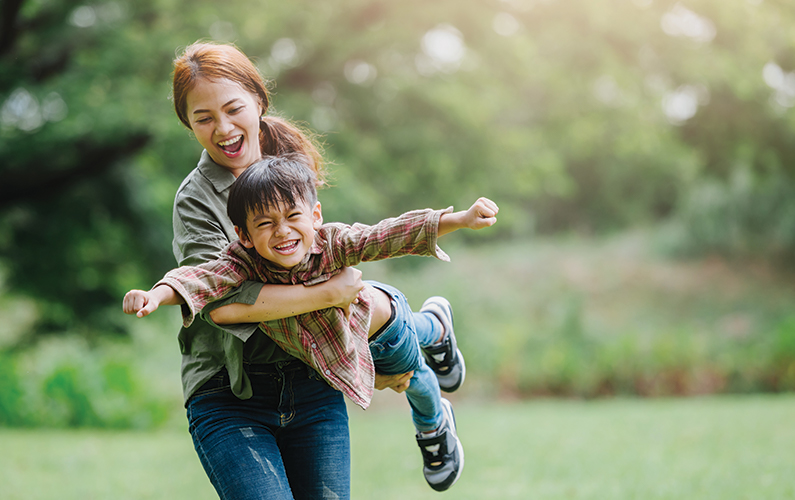Nhà giàu vung tiền cho con hưởng mọi nguồn lực giáo dục tốt nhất, còn với gia đình bình thường đâu là cách giáo dục ưu việt nhất - Giáo sư Harvard và các nhà tâm lý học hợp sức đưa đáp án!- Ảnh 4.