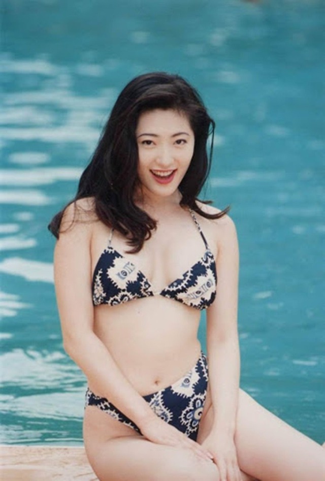 Nữ hoàng phim 18 + từng làm cả Châu Á phát sốt với Tân Kim Bình Mai giờ rời sân khấu, làm bà chủ quán mì- Ảnh 4.