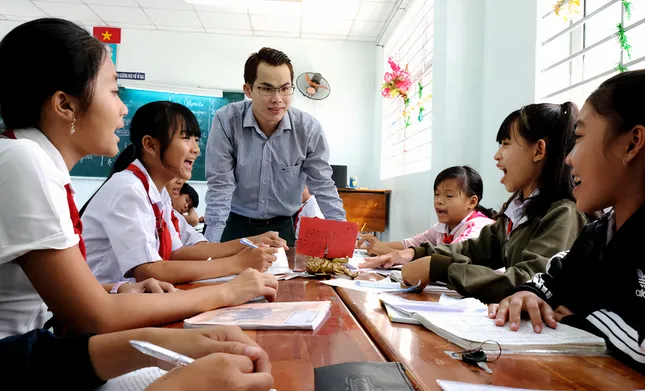 Đề thi Tiếng Anh tốt nghiệp THPT năm 2025 quá khó: Một "cú sốc" thật sự?- Ảnh 1.