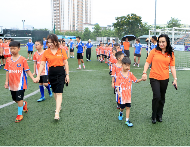 SHB FC Academy - Món quà ý nghĩa cho thiếu nhi- Ảnh 1.