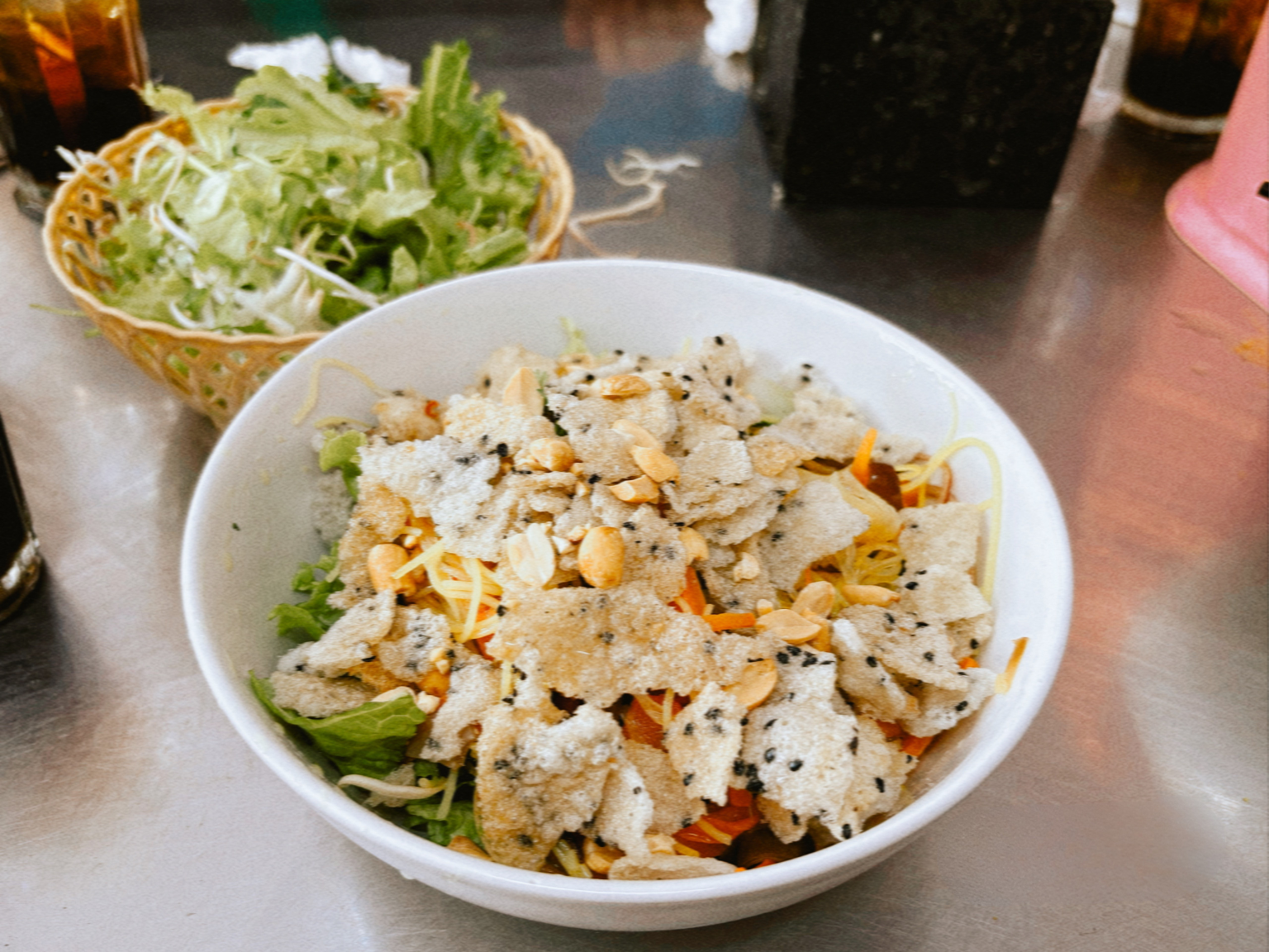 Chuyện về miếng chanh giấy cắt xéo ở Huế và lý do vì sao "đi Huế mà ăn theo review là mới biết Huế được một nửa"- Ảnh 3.