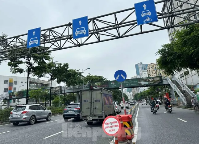 'Không ai mang cọc và rào sắt ra chôn ở giữa đường để phân làn'- Ảnh 3.