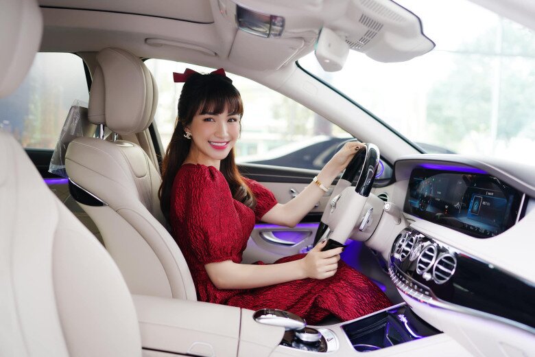 Cuộc sống hiện tại của Hòa Minzy sau 5 tháng úp mở có tình yêu mới- Ảnh 6.
