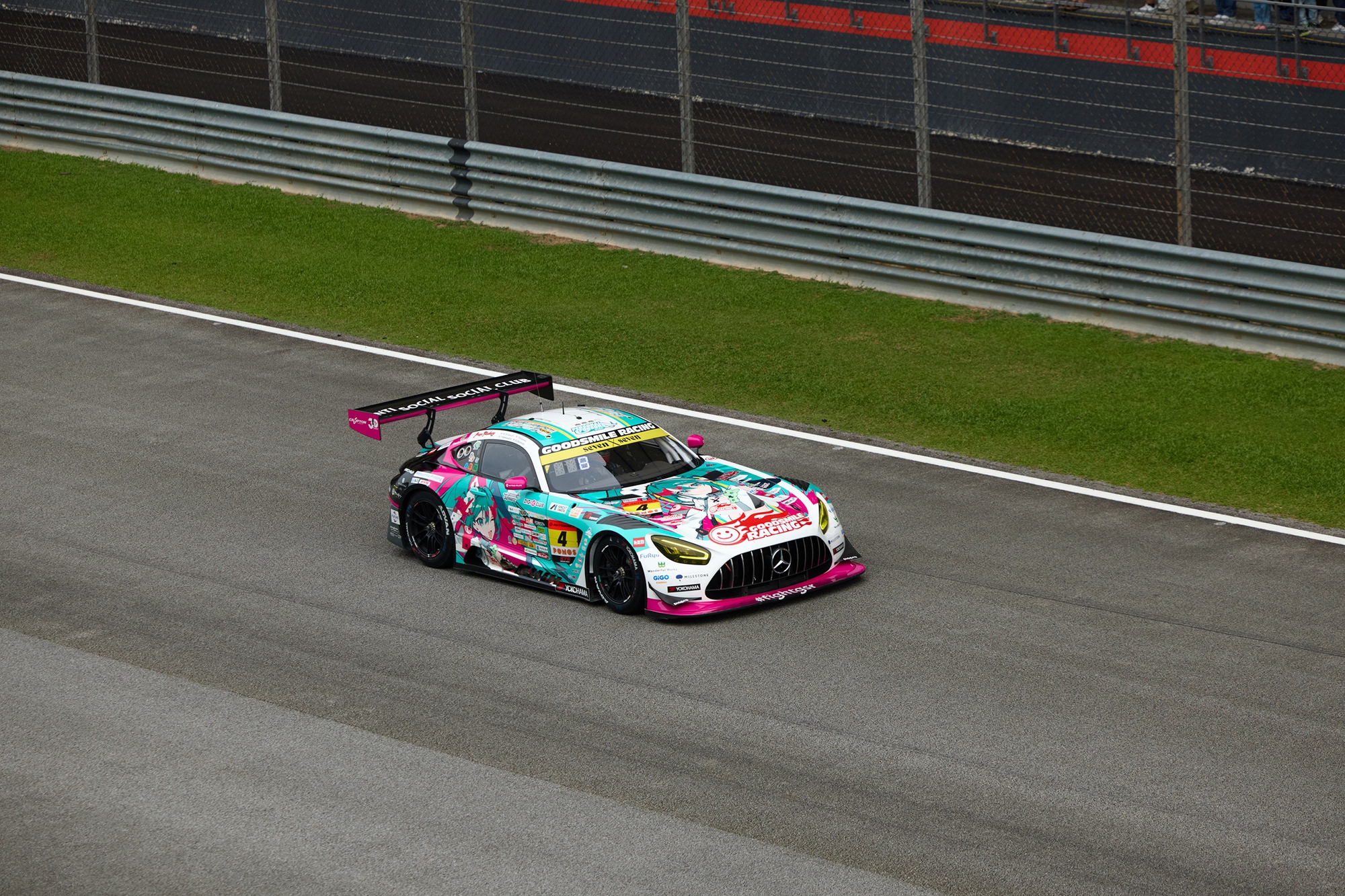 Lần đầu đặt chân đến SUPER GT tại Sepang: Mãn nhãn với dàn xe nét căng và những pha drift đầy mê hoặc!- Ảnh 14. Lần đầu đặt chân đến SUPER GT tại Sepang: Mãn nhãn với dàn xe nét căng và những pha drift đầy mê hoặc!- Ảnh 14.