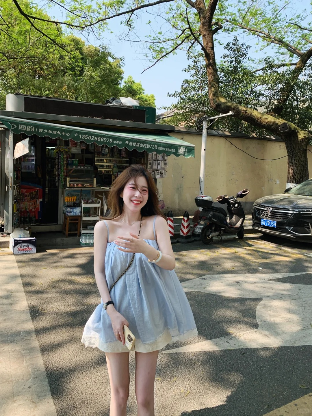 Vận đen dai dẳng? Mặc màu xanh dương vào 3 ngày này trong tháng 8 để hóa giải!- Ảnh 2.