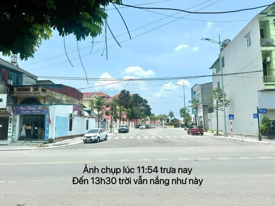 Trước giông lốc, Hạ Long vẫn nắng gắt: Xin đừng vội đổ lỗi cho các nạn nhân vụ lật tàu- Ảnh 1.