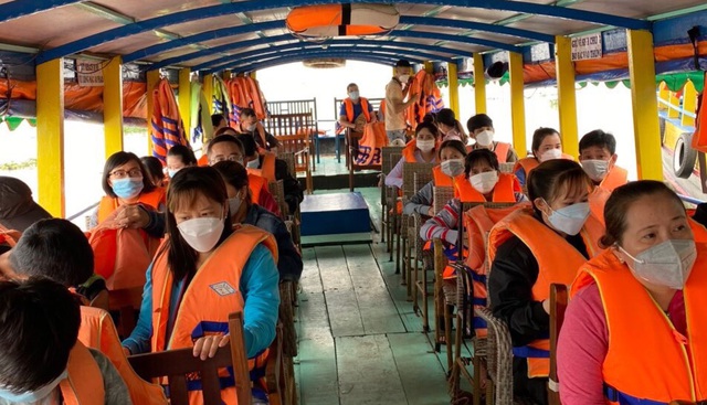 Áo phao trên thuyền: Không phải lúc nào mặc cũng là an toàn, một khu vực được khuyên "chỉ cầm trên tay"- Ảnh 1.