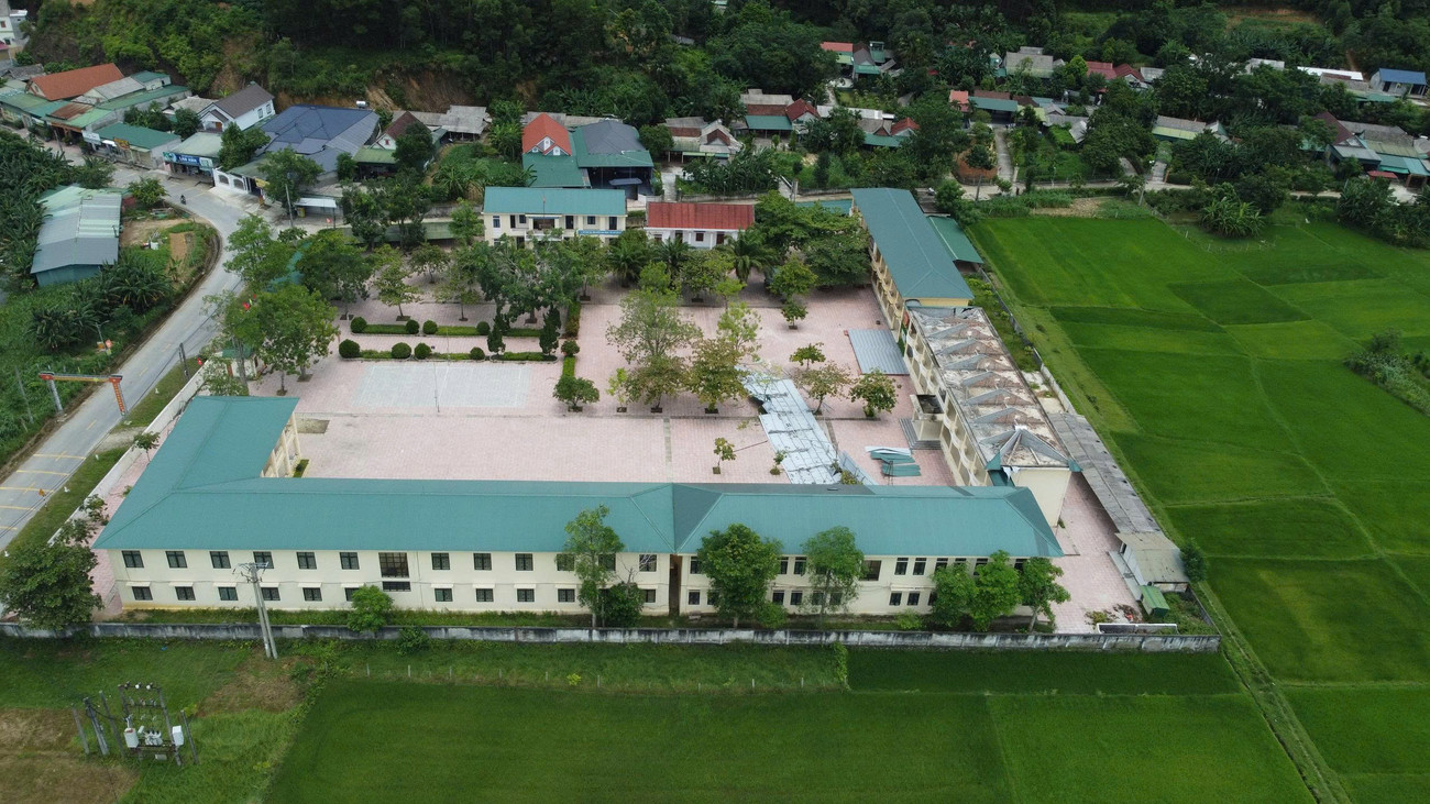 Lốc xoáy tàn phá trường học ở Hà Tĩnh- Ảnh 5.