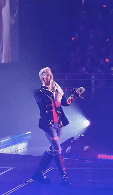 G-Dragon là kẻ phá hoại- Ảnh 5.
