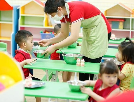 Bố mẹ có EQ cao sẽ không có 6 kiểu hành xử này với giáo viên mầm non của con- Ảnh 2.
