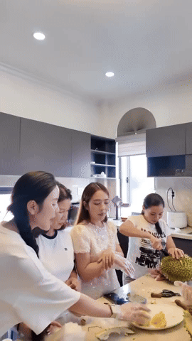 Chu Thanh Huyền bị mẹ Quang Hải 