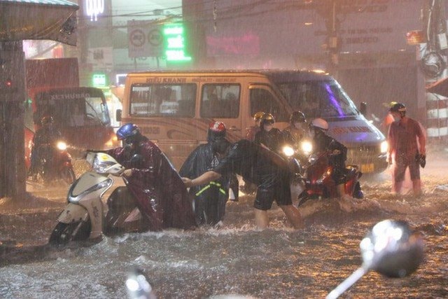 Từ ngày mai (21/7), miền Bắc mưa lớn dữ dội, khu vực này sẽ là tâm điểm: Người dân hết sức chú ý!- Ảnh 1.