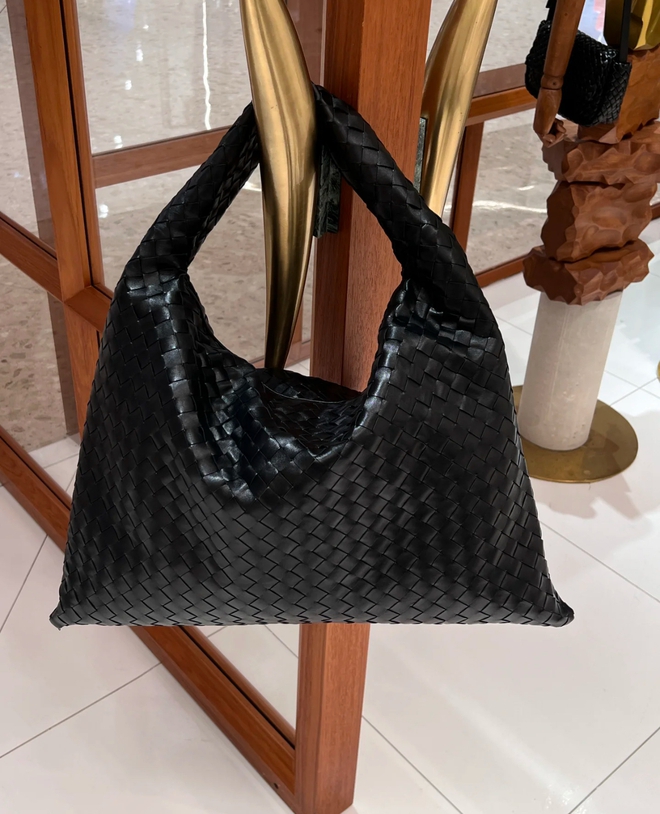Túi 150 triệu của Bottega dính phốt- Ảnh 7.
