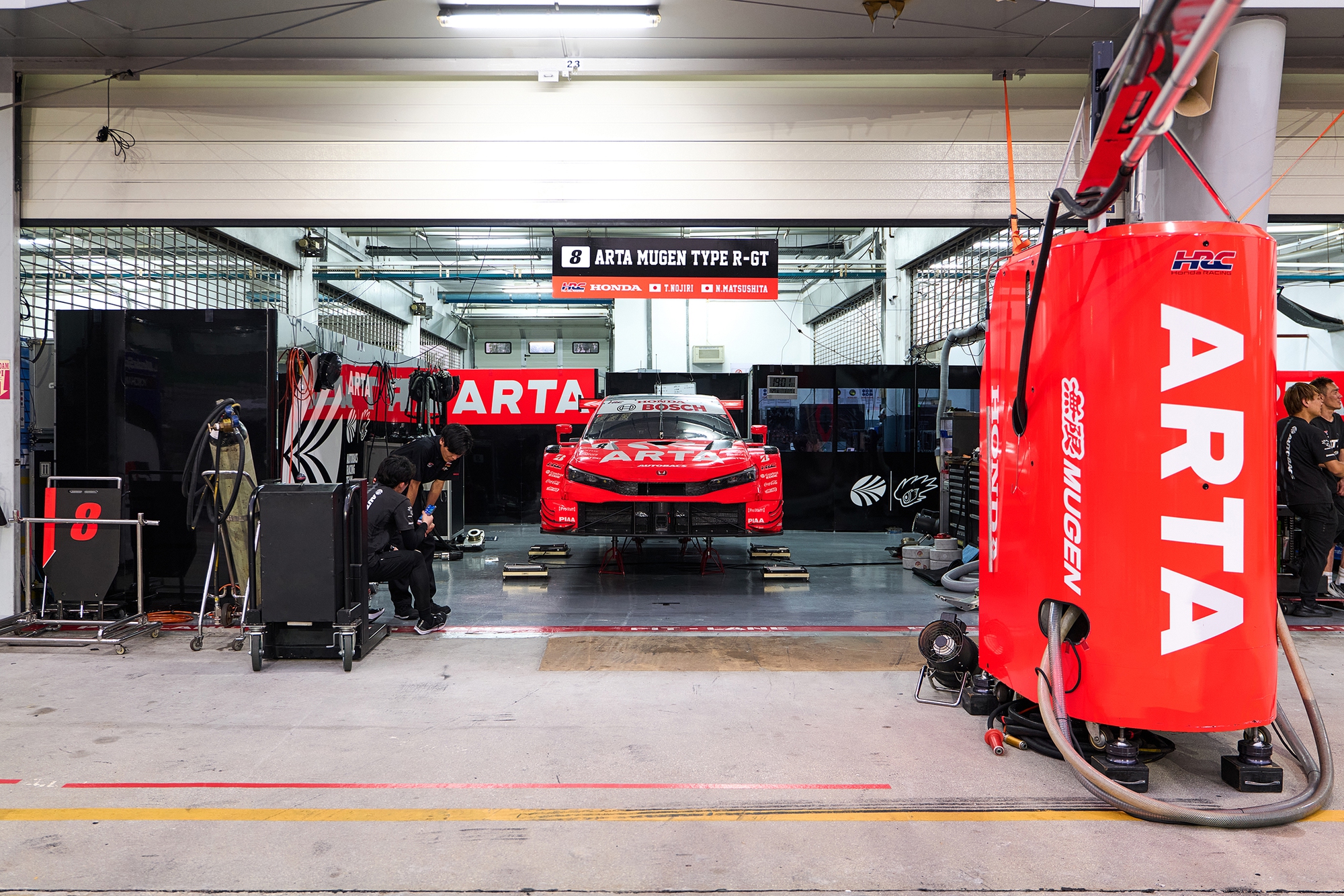 Lần đầu đặt chân đến SUPER GT tại Sepang: Mãn nhãn với dàn xe nét căng và những pha drift đầy mê hoặc!- Ảnh 22. Lần đầu đặt chân đến SUPER GT tại Sepang: Mãn nhãn với dàn xe nét căng và những pha drift đầy mê hoặc!- Ảnh 22.